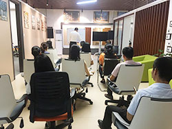 八和建材鋁單板廠家營(yíng)銷型會(huì)議的召開(kāi)